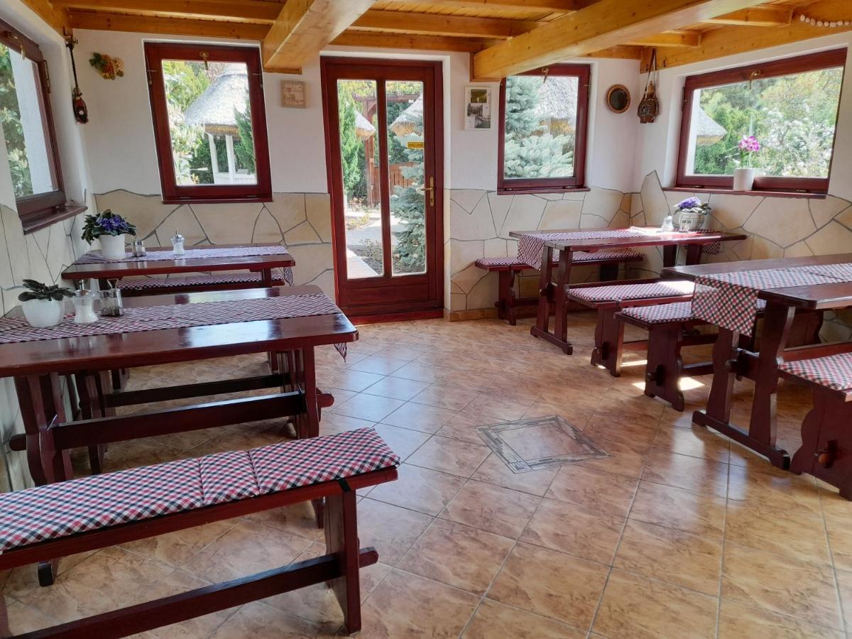 Bed and Breakfast Rozsakert Vendeghaz Сиглигет Экстерьер фото